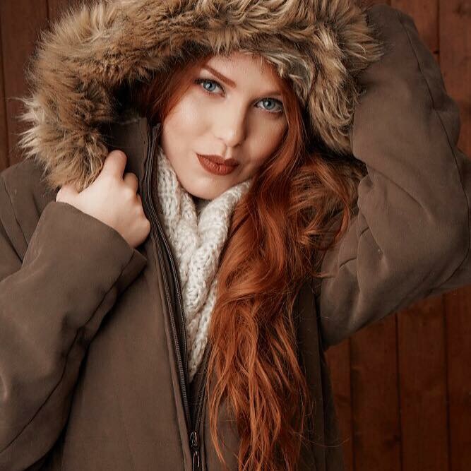 Female model photo shoot of Noobzie