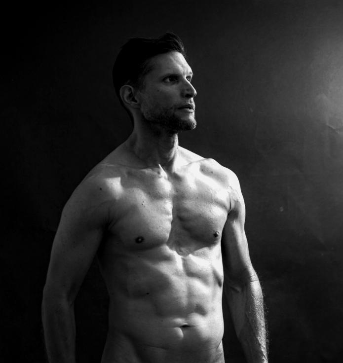 Male model photo shoot of Luke Baxley