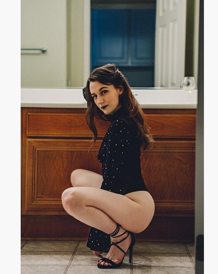 Female model photo shoot of Alana Andromeda