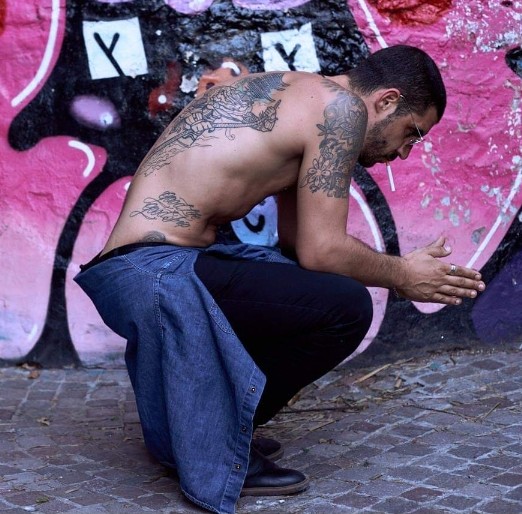 Male model photo shoot of matias 