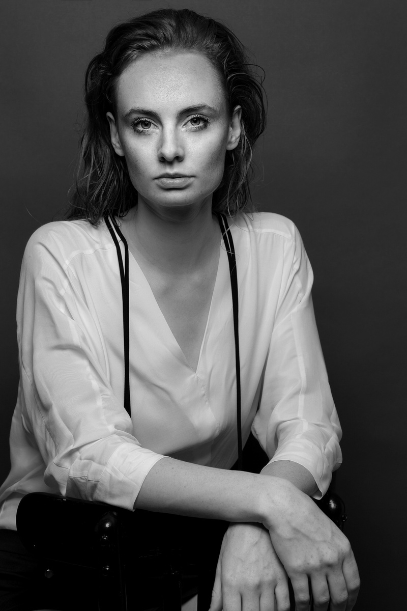 Female model photo shoot of Madeleine Braakman