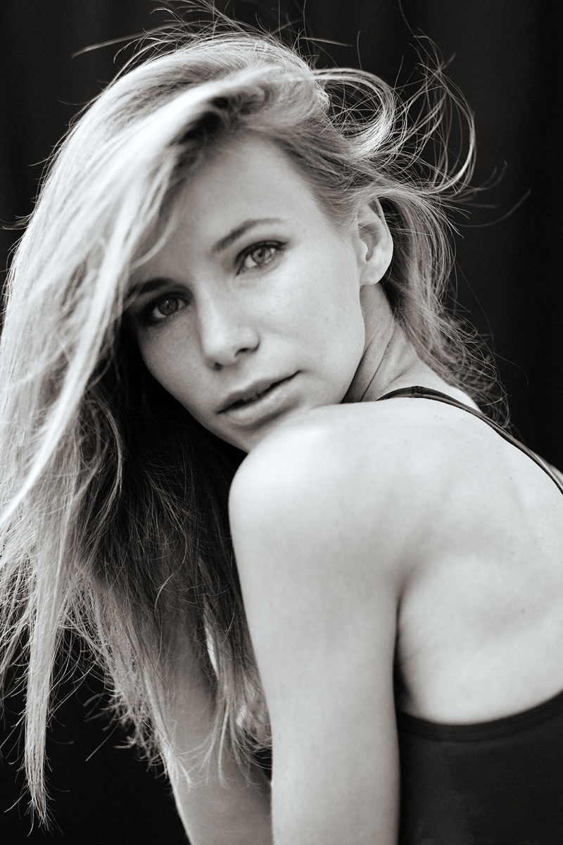 Female model photo shoot of Alekseeva Ekaterina