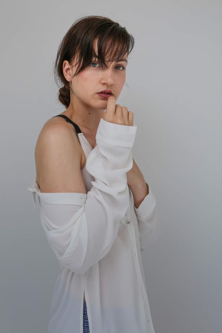 Female model photo shoot of Hannah M Record