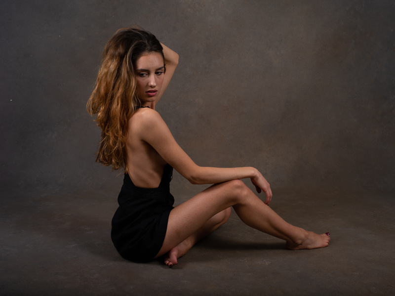 Female model photo shoot of ZoeBeth