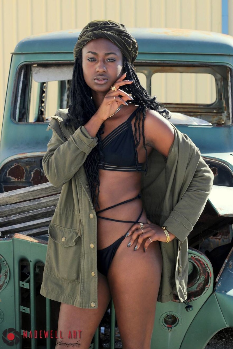 Female model photo shoot of Iesha Alkalinefine in Clearwater, FL