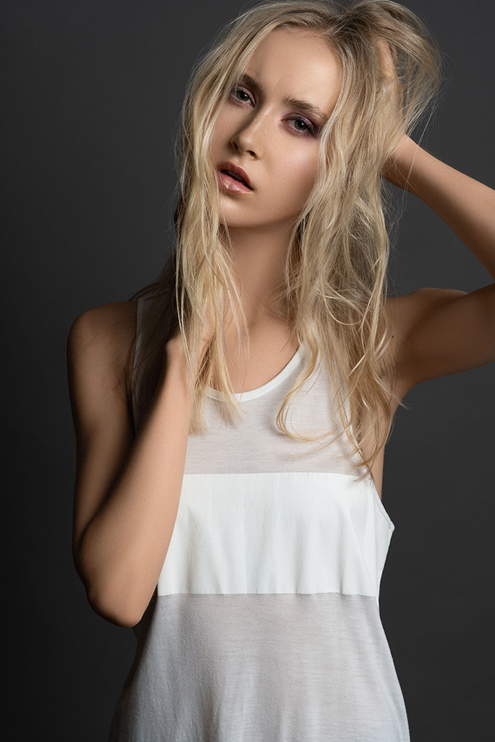 Female model photo shoot of Amira Dasher