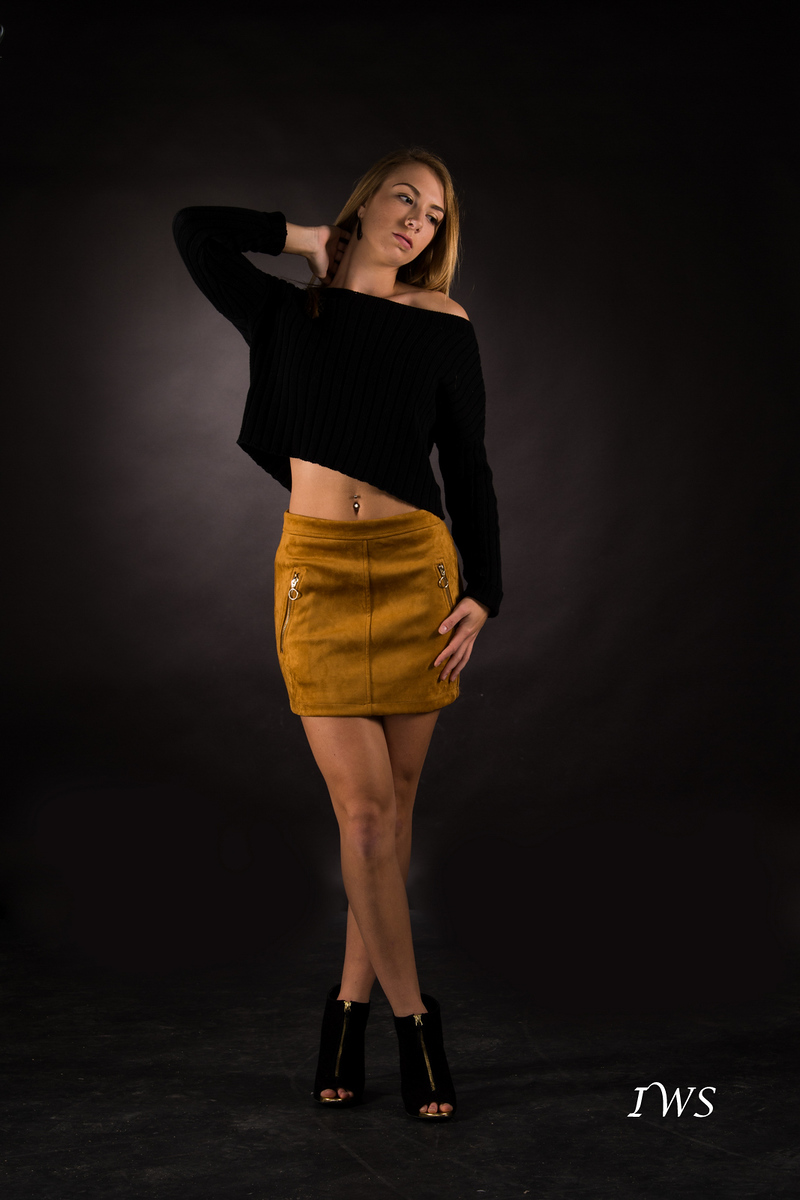 Female model photo shoot of haleyflorence