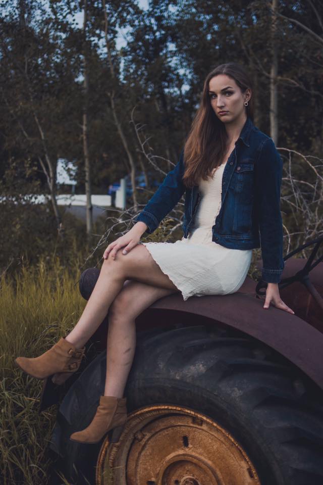 Female model photo shoot of Sarah McGee