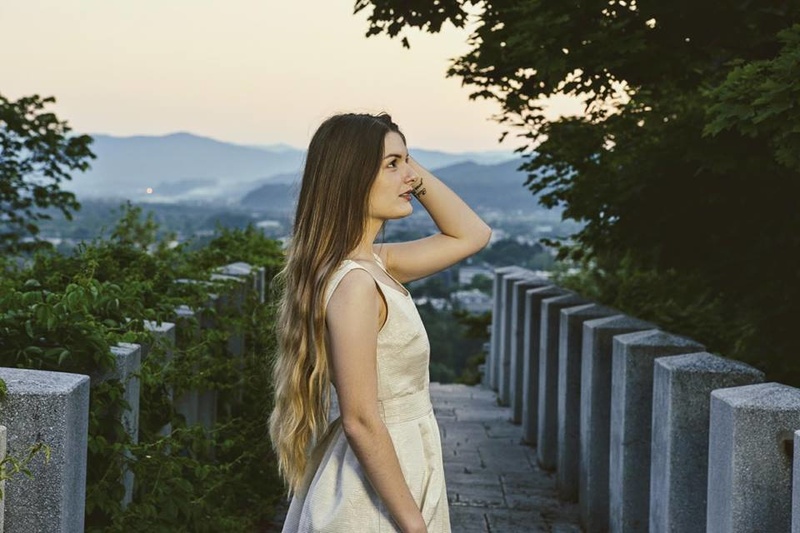 Female model photo shoot of Anja Rijavec