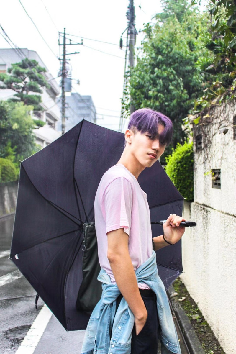 Male model photo shoot of Yifan0101 in Tokyo