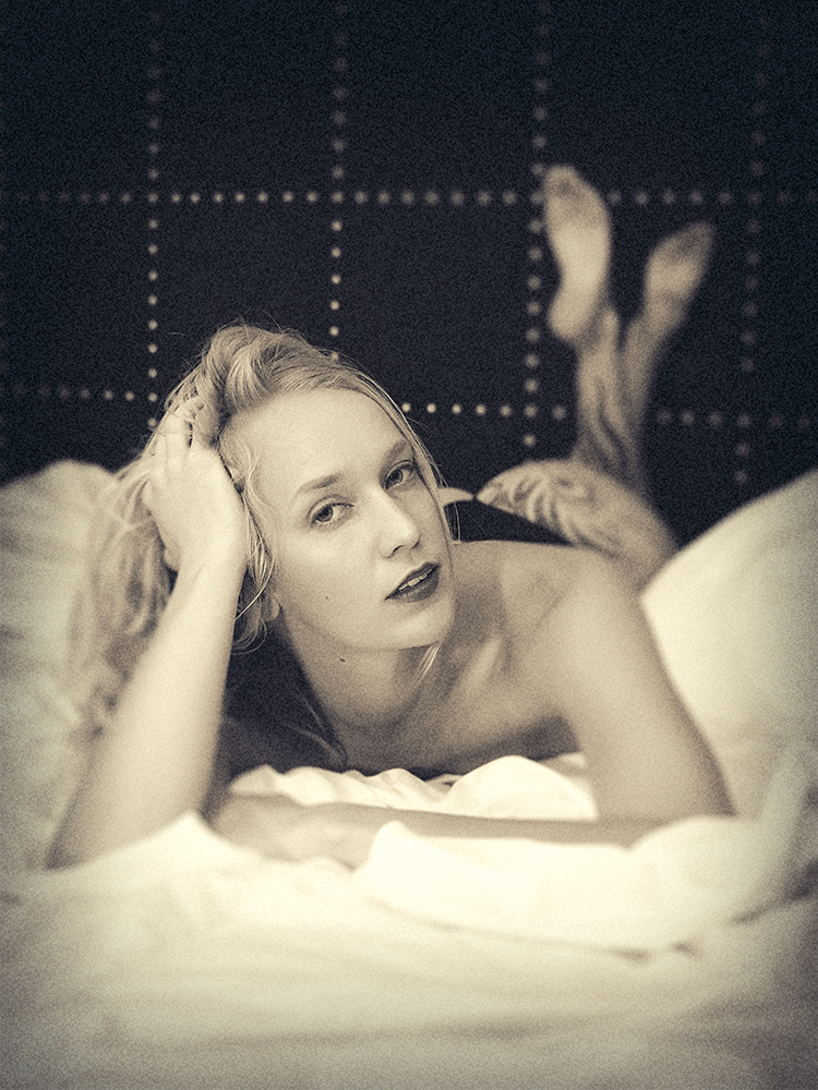 Female model photo shoot of Jess Hanley by ysf