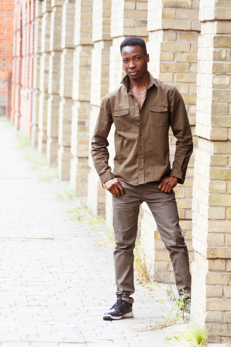Male model photo shoot of Ola Sampson