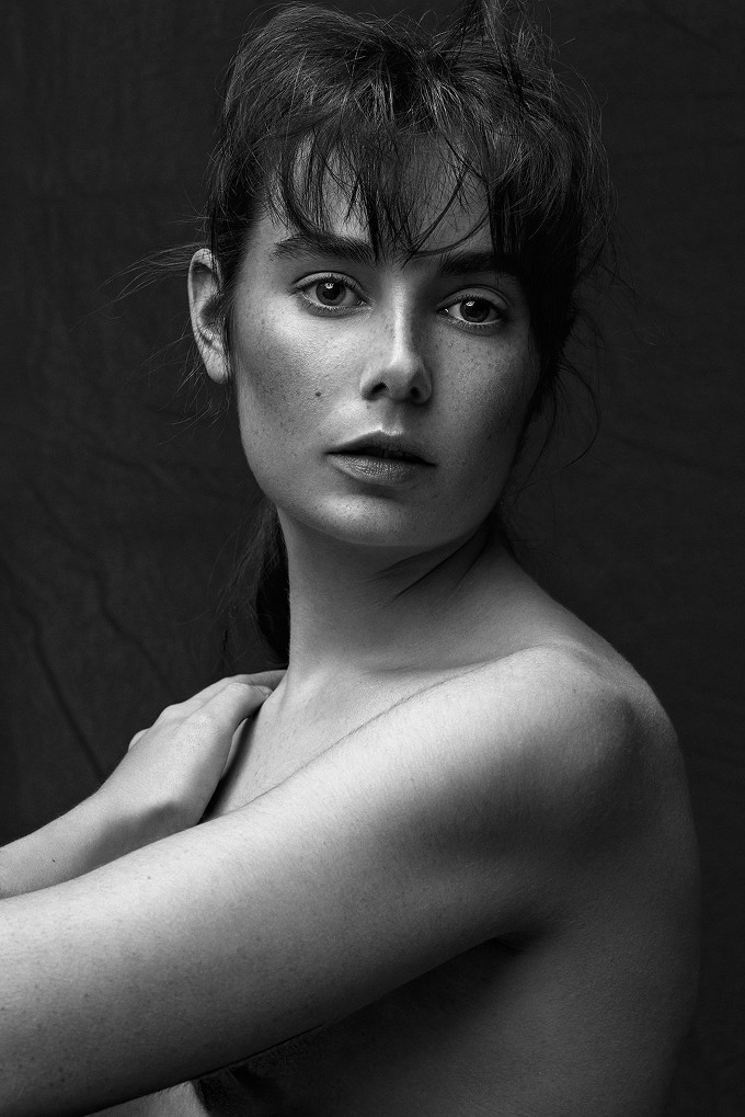 Female model photo shoot of Justine Szczepanczyk