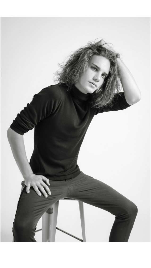 Male model photo shoot of Joah_Elliott33