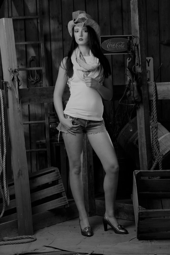 Female model photo shoot of Annalysse by Ray Sopczuk