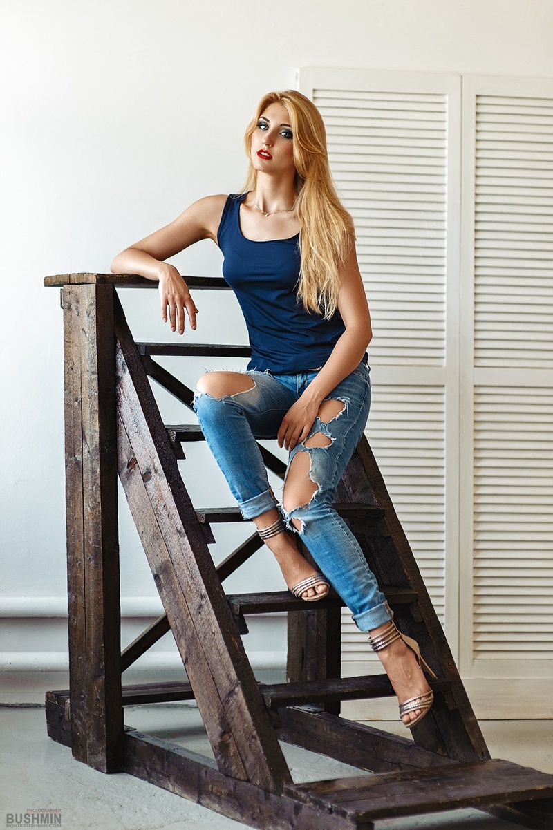 Female model photo shoot of Natalie Truhmeneva, retouched by Boris Bushmin