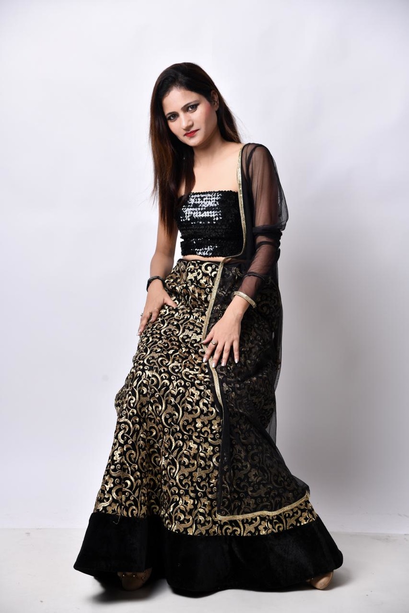 Female model photo shoot of Deepmala Malhotra