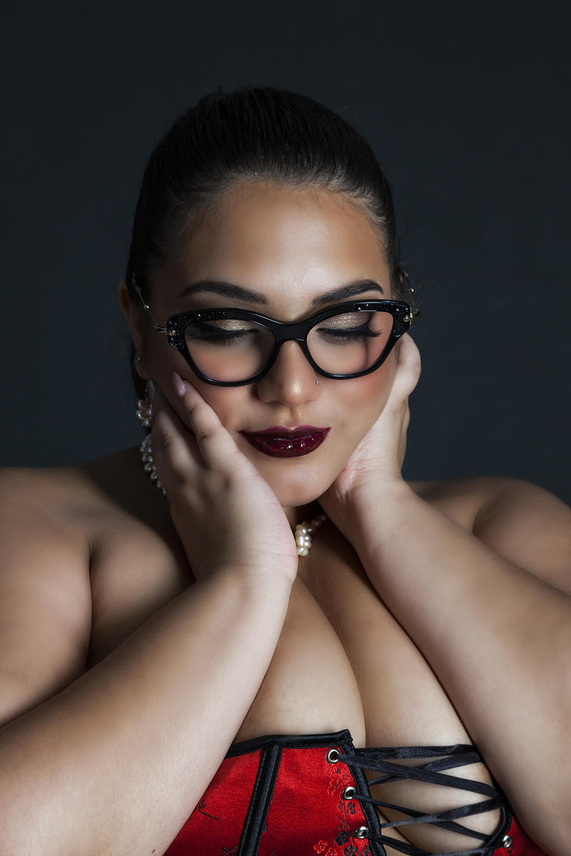 Female model photo shoot of Emilie_Lynxx by Geoffrey Pereira