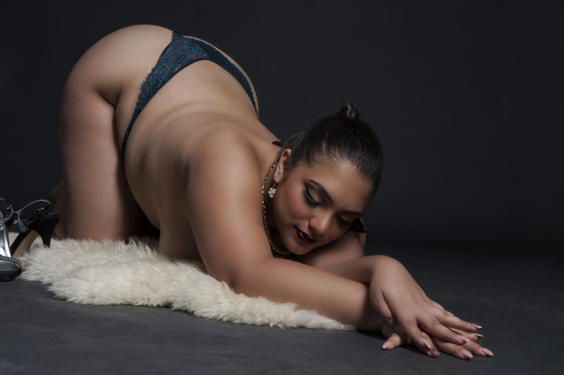 Female model photo shoot of Emilie_Lynxx by Geoffrey Pereira in SIngapore