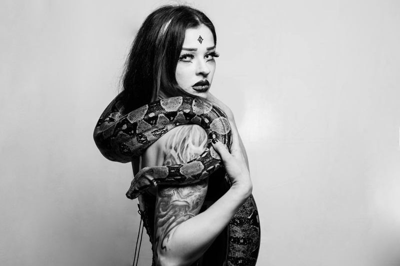 Female model photo shoot of Vanja Obscure