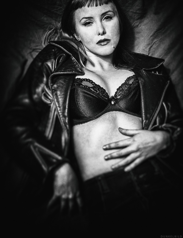Female model photo shoot of Cora_Holunder