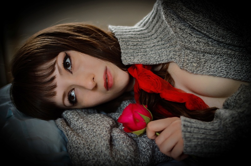 Female model photo shoot of Frozen Rose