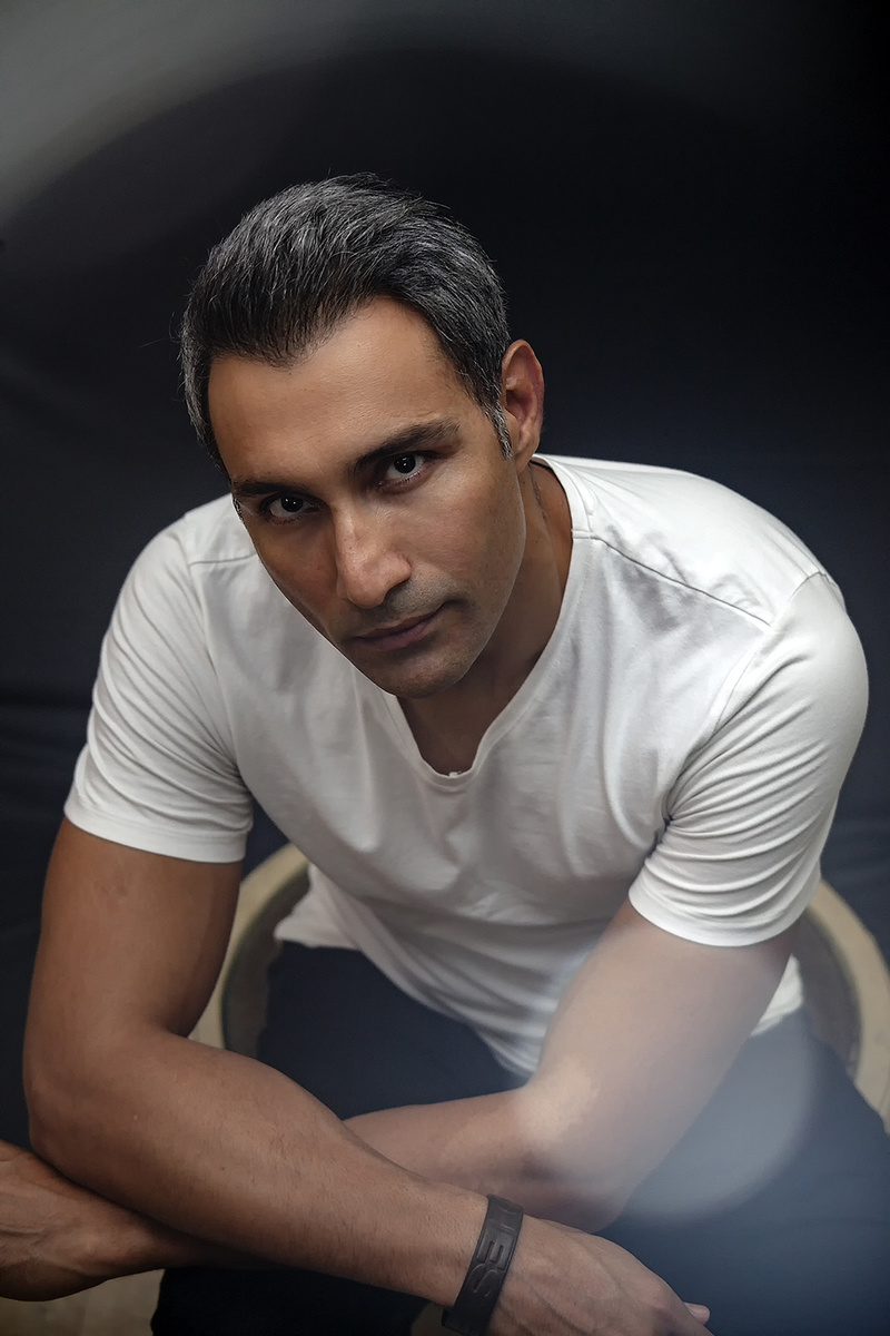Male model photo shoot of Anindo Ghosh in Mumbai, India