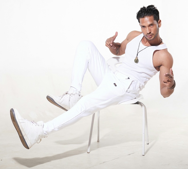Male model photo shoot of Shaabir