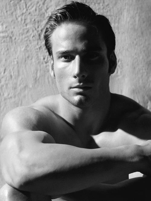 Male model photo shoot of Eugen Di Nescu
