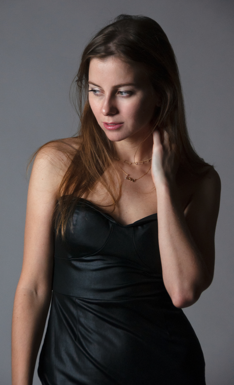 Female model photo shoot of Minerva Hammond