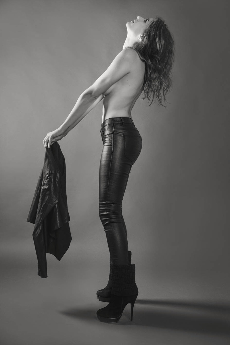 Female model photo shoot of Blue Velvet Fotografie in Aalst, Belgium