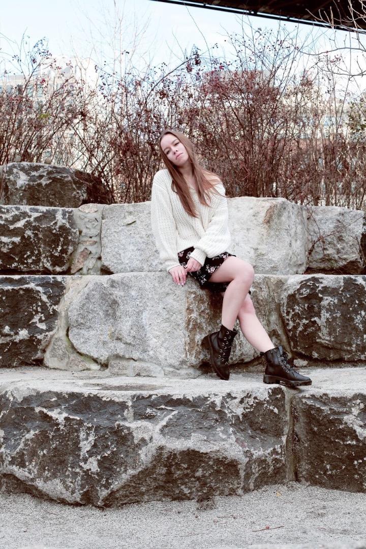 Female model photo shoot of Polina Downar