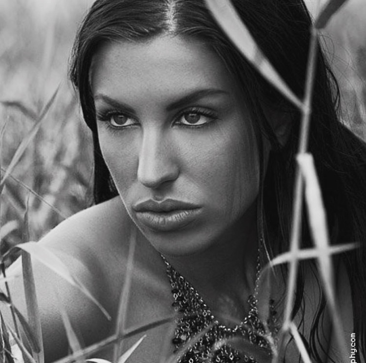 Female model photo shoot of Tessa Sicilia