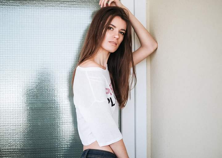 Female model photo shoot of Tatiana Usatii