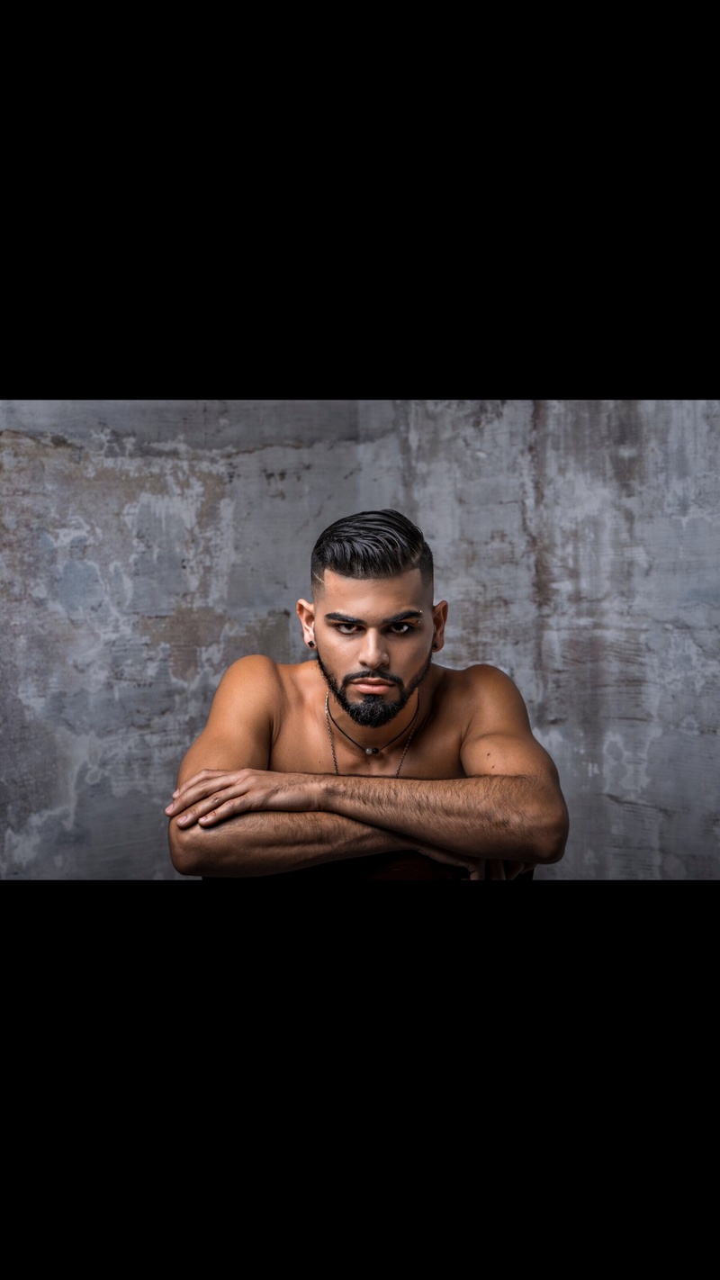 Male model photo shoot of NadirLaraki