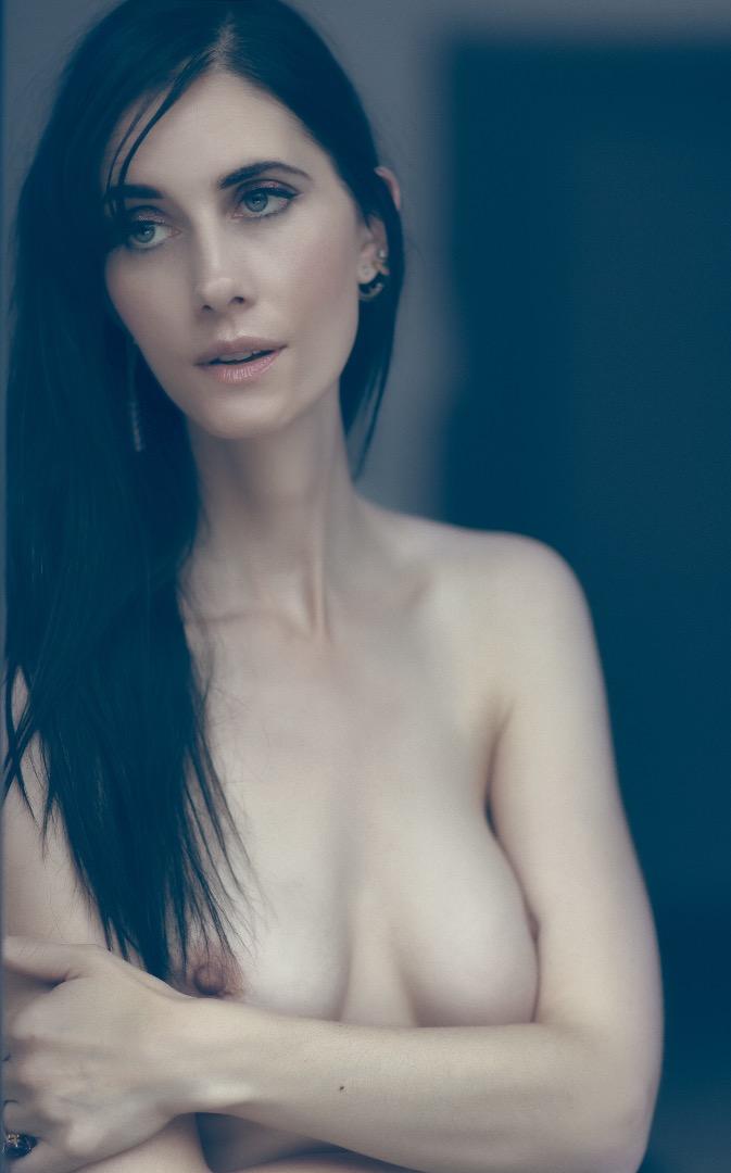 Female model photo shoot of MelanieRose1