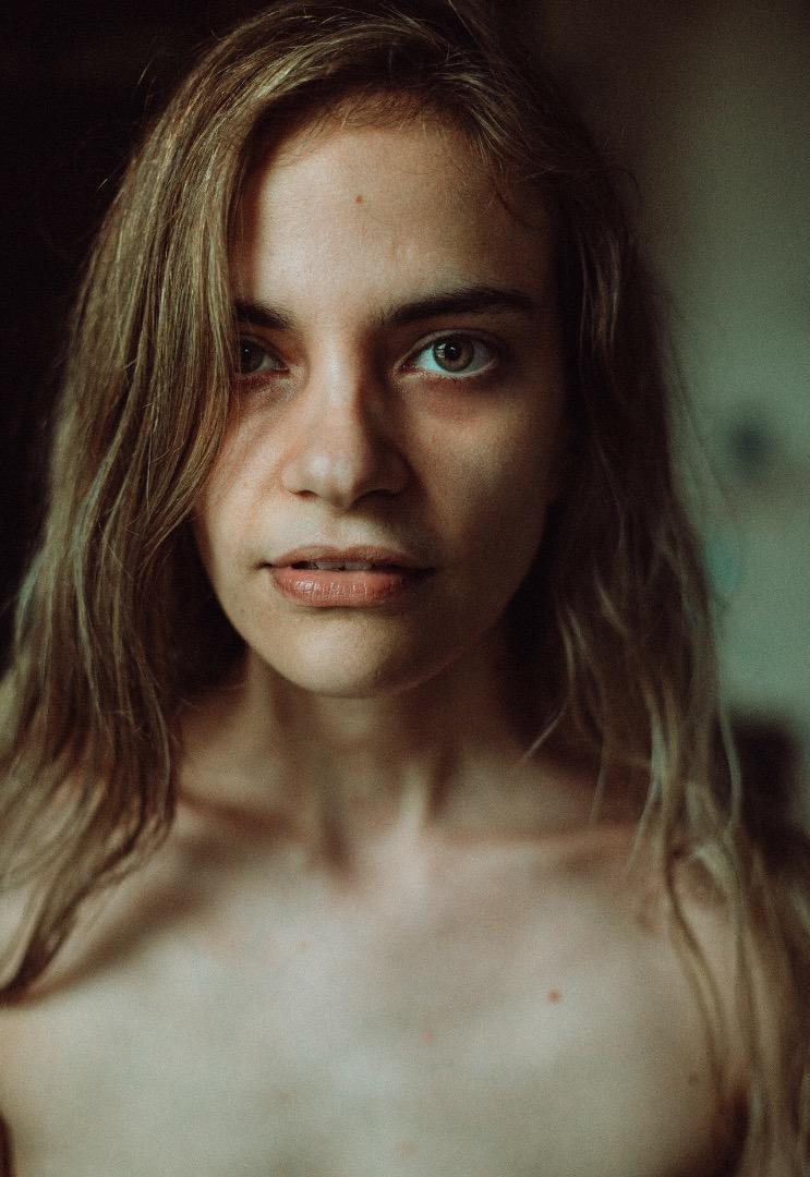 Female model photo shoot of EmmiModel