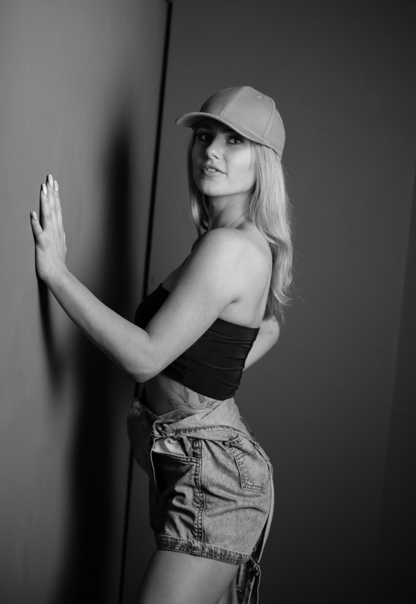 Female model photo shoot of Vanessa C