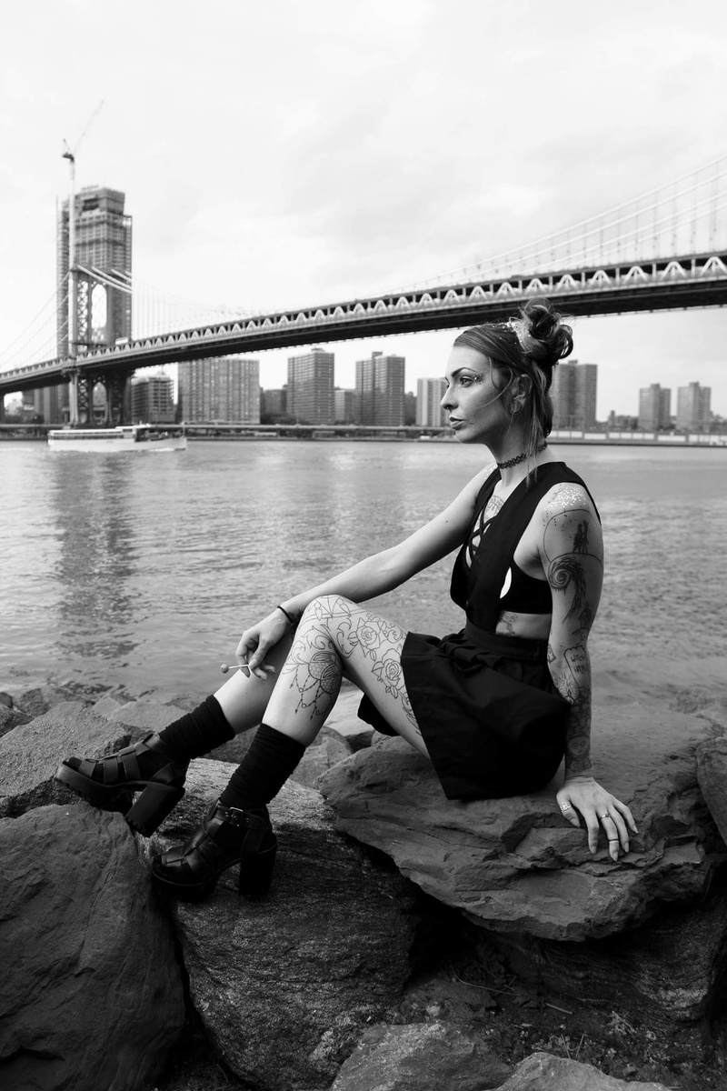 Female model photo shoot of Mandi Lynne Bergeron