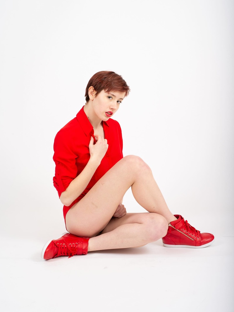 Female model photo shoot of Gwen Harris by redbudphoto