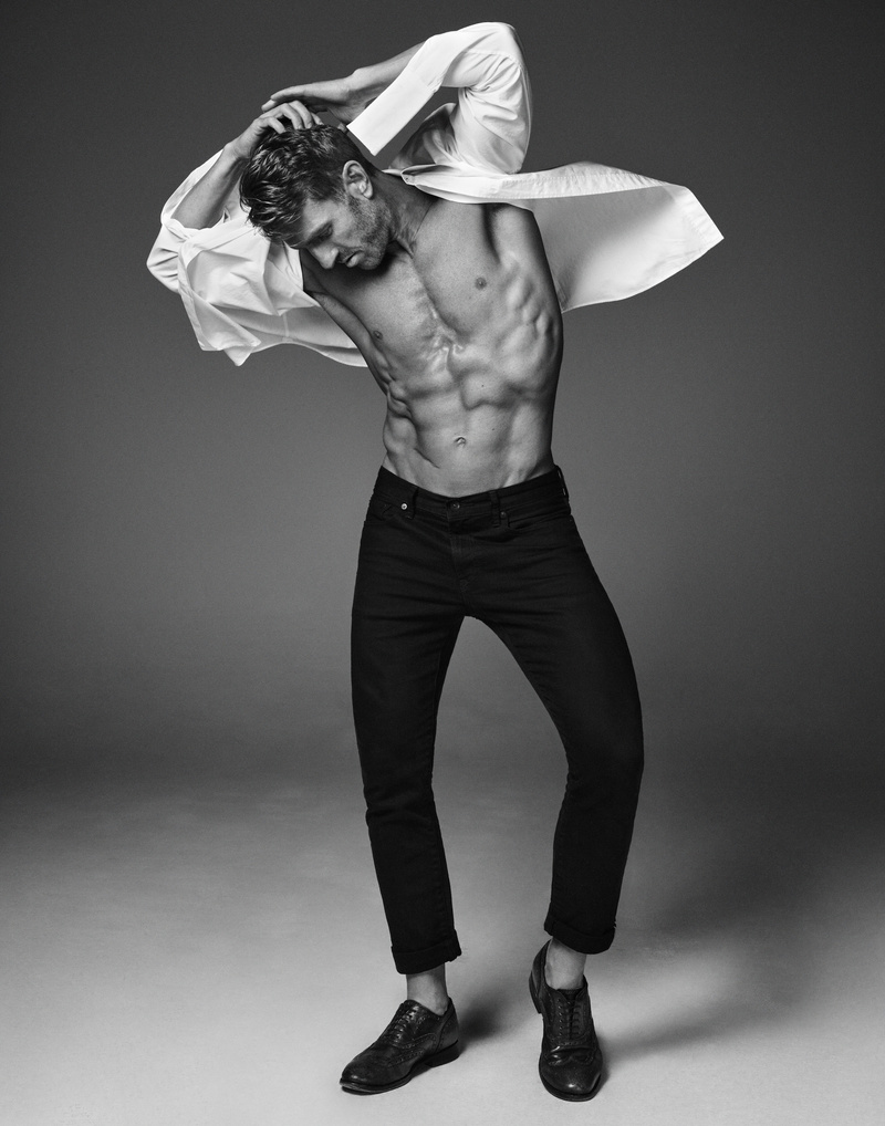 Male model photo shoot of Benjamin Quinn