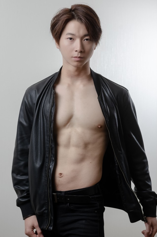 Male model photo shoot of Karsten Richard in seoul