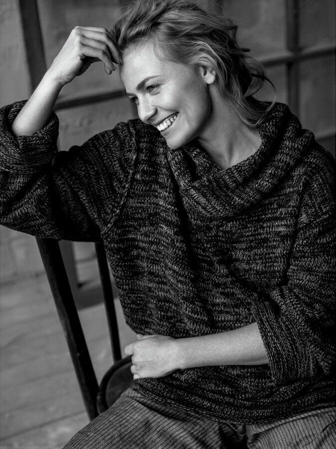 Female model photo shoot of Elena Chernyavskaya