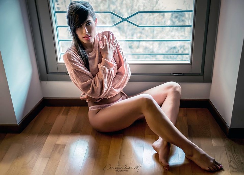 Female model photo shoot of ClaudiaMoretto