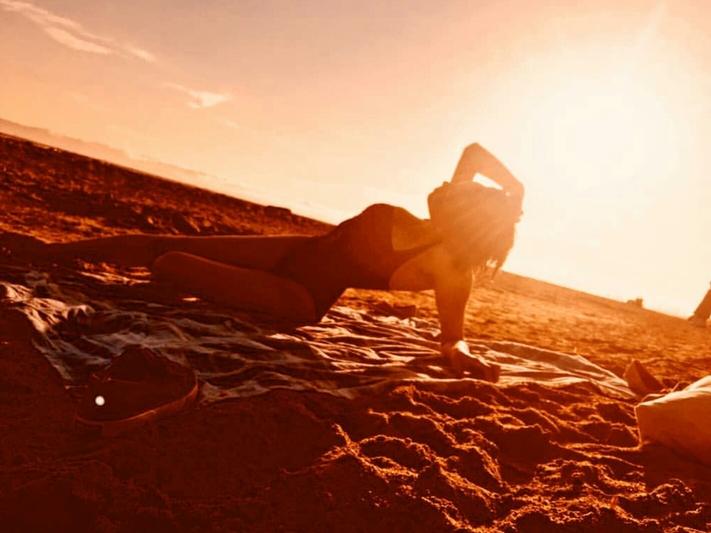 Female model photo shoot of tamiddy in Alameda Beach, California