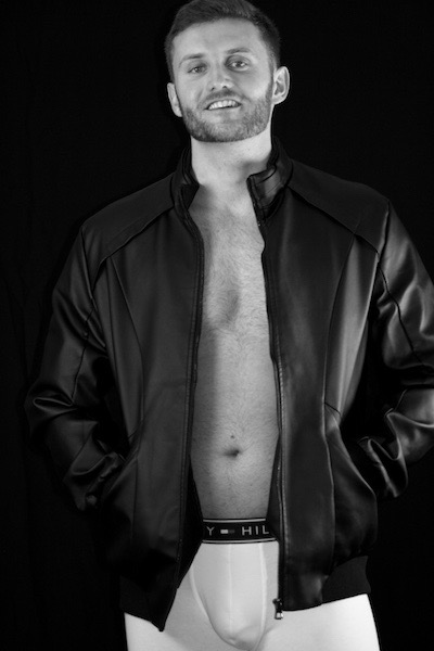 Male model photo shoot of Dylan Craig