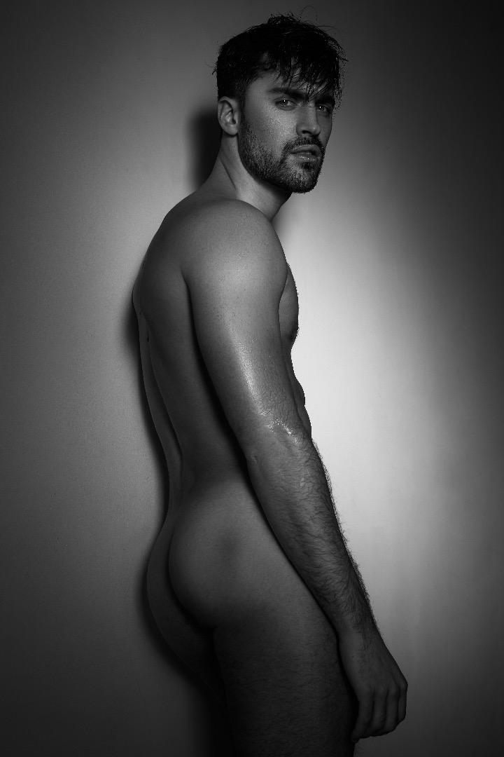 Male model photo shoot of Adrian Anthony