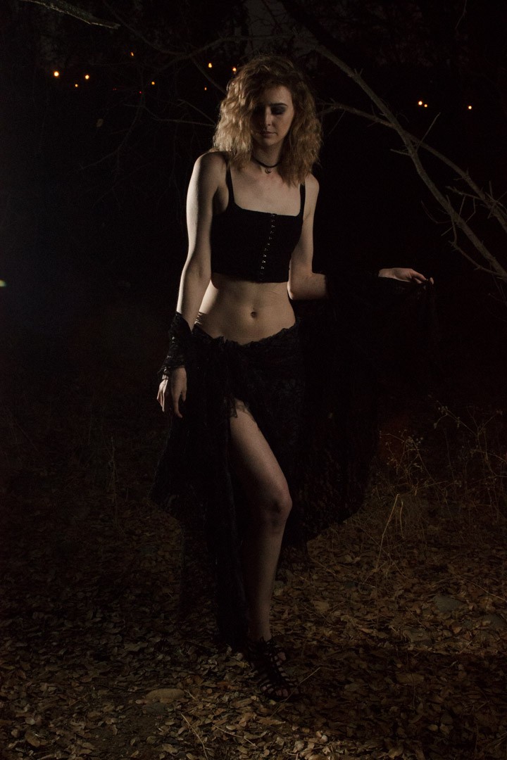 Female model photo shoot of icyyxrose