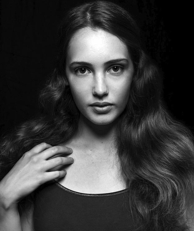 Female model photo shoot of EnigmaOlivia