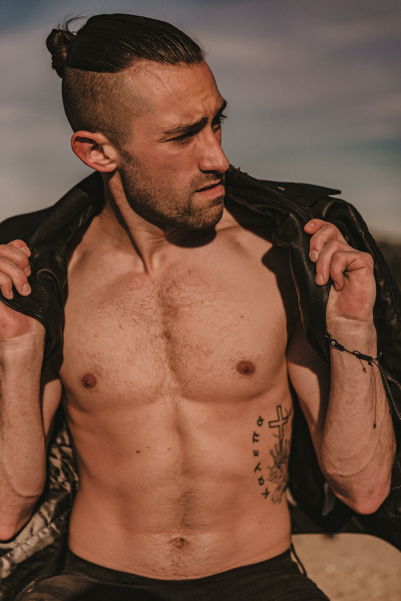 Male model photo shoot of David Feri